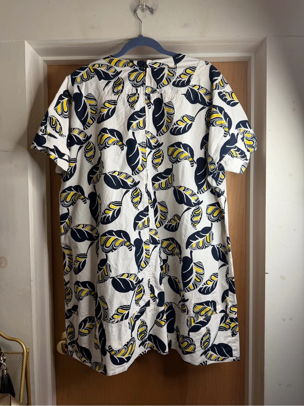 J.Crew Women’s 100% Cotton Leaf Print Shift Oversized Dress. Size: 6